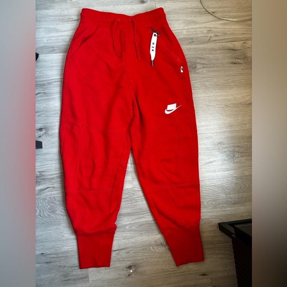 Nike women’s joggers size smalll - Picture 2 of 8